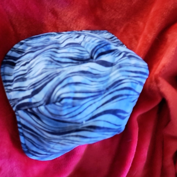 Hand- quilted potholders - Picture 3 of 5